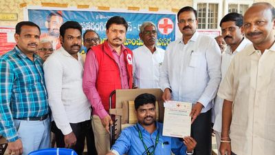 Andhra Pradesh: Youngsters should spare time for service activities, says former CBI Joint Director