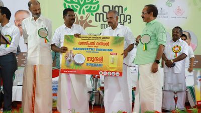 Saseendran decries “obsessive” love for wild animals