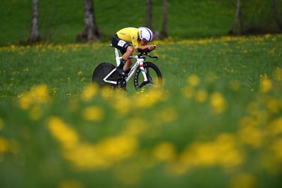Ethan Hayter forced to concede yellow in Tour de Romandie time trial