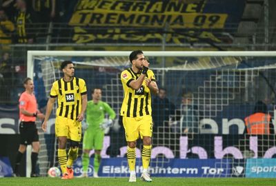 'Extremely bitter' as Dortmund hand Bayern title advantage
