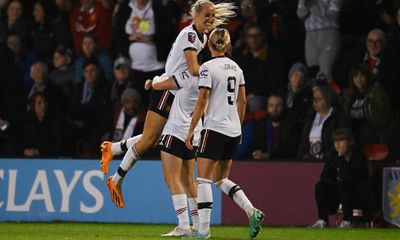 Manchester United keep WSL title bid on track with late win at Aston Villa
