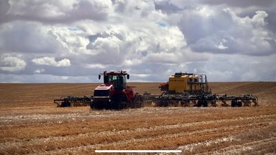 Australian farmers use Starlink satellite internet kits to access agtech for grain sowing program