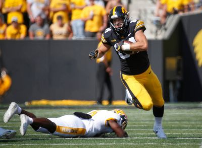 Lions select Iowa TE Sam LaPorta at No. 34 overall