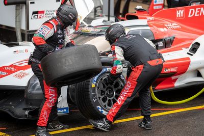 Toyota "on the back foot" for WEC Spa after practice issues, Hartley crash