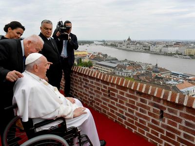 Watch: Pope Francis meets refugees who fled Ukraine on Hungary visit