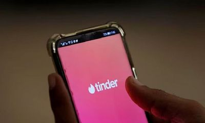 Left Swipe, Right Swipe..Tinder users react to new safety feature