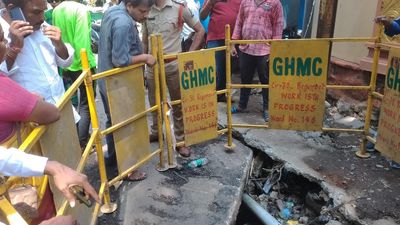 GHMC suspends Assistant Executive Engineer responsible for girl’s death in Secunderabad