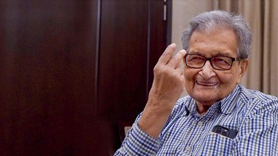 Amartya Sen's lawyers move court over eviction notice