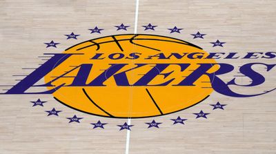 Audacious Young Lakers Fan’s Incredible Failure During Mid-Game Contest Goes Viral