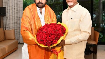 Pawan Kalyan meets Naidu, holds deliberations for over an hour in Hyderabad