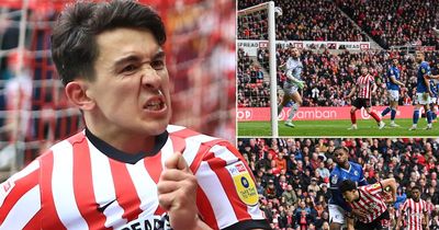 Sunderland fight back from 2-0 down to earn a point that could be crucial in play-off race