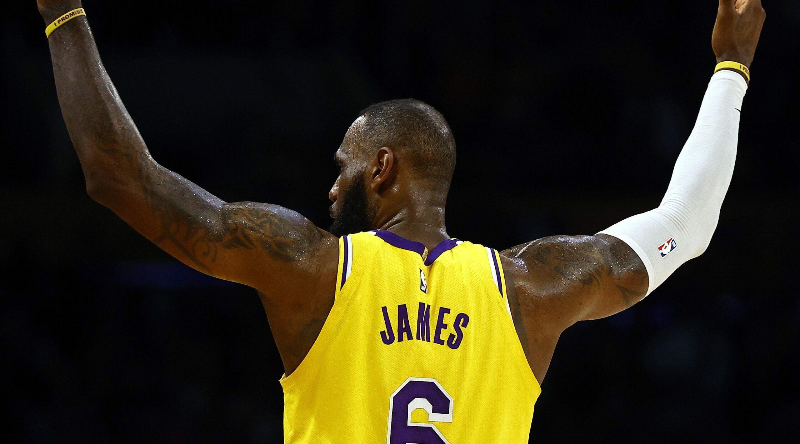 From 2-10 to contenders: how the LA Lakers turned around a hellish season, Los  Angeles Lakers