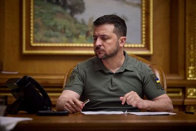Zelenskiy says would have fought to death had Russians attacked HQ