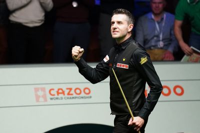 Mark Selby leaves it late to seal place in World Snooker Championship final against Luca Brecel