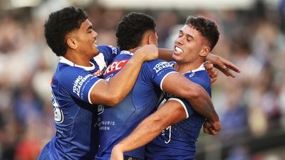 Canterbury Bulldogs earn crucial NRL win over St George-Illawarra, Sydney Roosters beat the Warriors in New Zealand