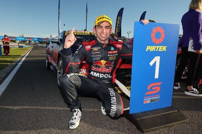 Perth Supercars: Feeney dominates final race