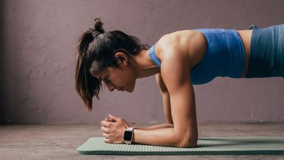 I did knee planks every day for a week — here's what happened