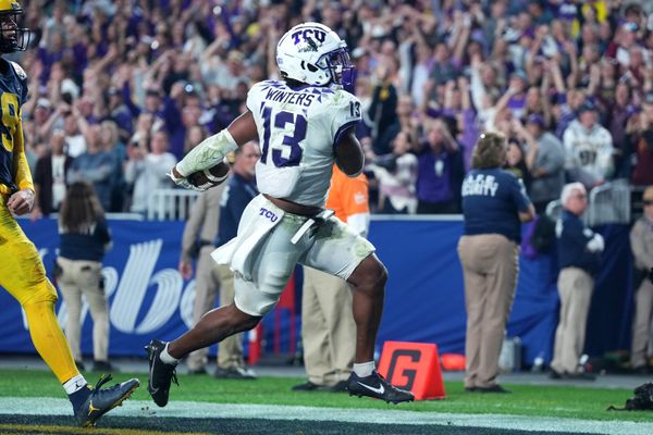 The 49ers select TCU LB Dee Winters with the 216th pick in the 6th