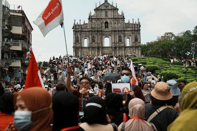 Chinese tourists flock to gambling hub Macau for Labour Day holiday