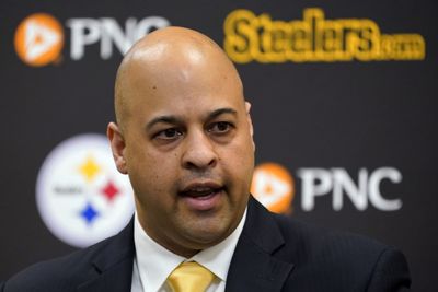 Steelers HC Mike Tomlin jokes about aggressive style of GM Omar Khan