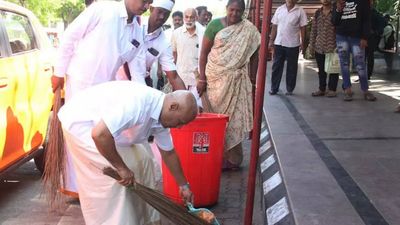 TTD EO leads 'Sundara Tirumala-Shuddh Tirumala' campaign from forefront