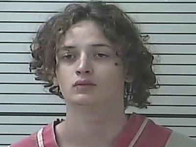 2 killed, 4 wounded in Mississippi shooting; man arrested