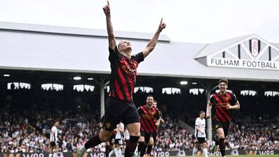 EPL: Manchester City beat Fulham 2-1 to go top