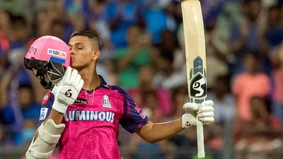 Yashasvi Jaiswal's maiden IPL ton propels Rajasthan Royals to 212/7 against Mumbai Indians