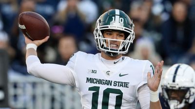 Big Ten Program Loses Starting QB, Top WR to Transfer Portal, per Report