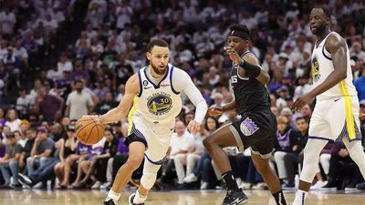 NBA: Curry shatters record in Warriors victory, Butler hurt in Heat win