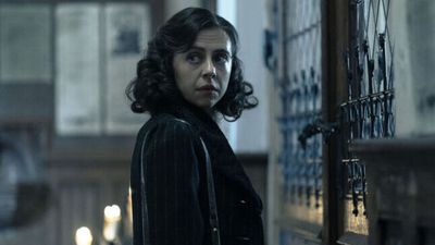 A Small Light Showrunner Discusses The Goal To 'Take The Cobwebs' Off Miep Gies Beyond The Diary Of Anne Frank