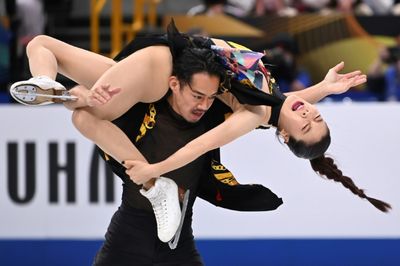 Japanese figure skater Takahashi retires with ice dance partner