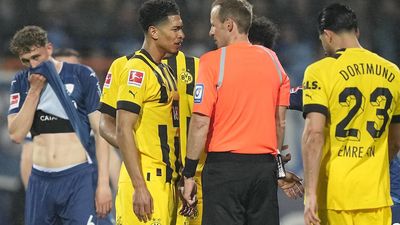 Referee’s error in Dortmund vs Bayern Munich match casts pall on Bundesliga race; no help from VAR