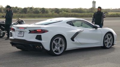 See How Fast Chevrolet Corvette Z51 Goes In The Standing Mile