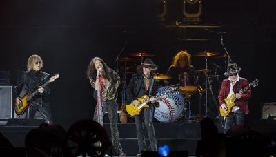Aerosmith farewell tour includes Chicago show