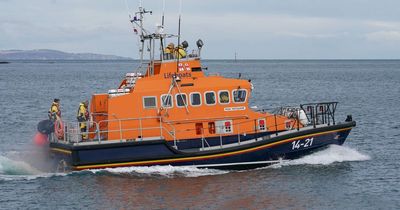 Fishing boat rescued by RNLI after being caught on the rocks in Co Down