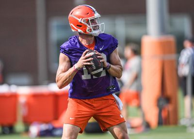 Steelers invite former Clemson QB to rookie minicamp