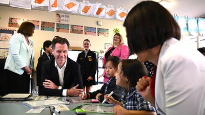 NSW government moves on election promise to make temporary public school teachers permanent