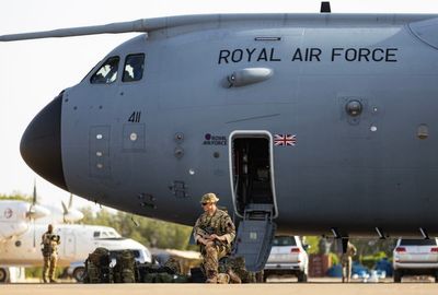 Final evacuation flights for Britons leave Sudan as UN warns 800,000 may flee country