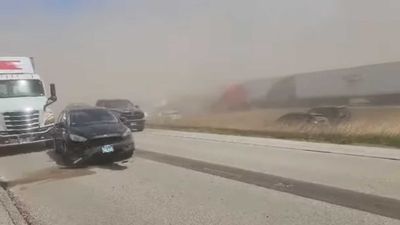 Illinois Dust Storm Causes 80-Vehicle Crash, Shuts Down I-55 For 30 Miles