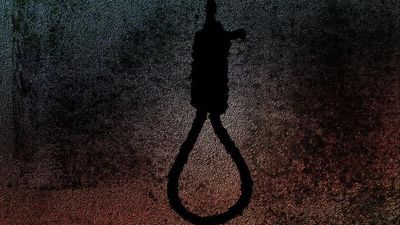 Centre plans panel to find alternative to death by hanging