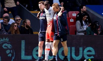West Ham hope Kurt Zouma will return this season after avoiding ankle break