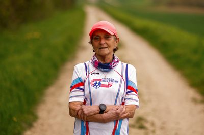 Surrounded by marathon medals, an 83-year-old dreams of Paris