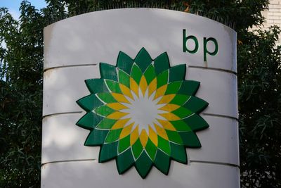 BP posts $5B quarterly profit on strong oil and gas trading