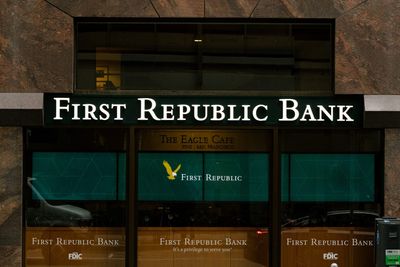 VCs aren’t convinced JPMorgan’s acquisition of First Republic stems the crisis
