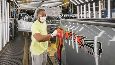 Ford Super Duty Early Production Undergoes Three-Hour Quality Checks