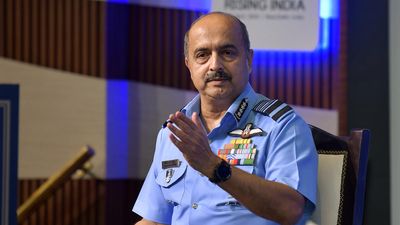 IAF chief meets Sri Lanka's top military leaders, exchange views on matters of bilateral importance