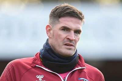 Kyle Lafferty's failed Linfield transfer explained amid title anguish