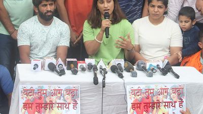 Bajrang, Sakshi slam Usha, declare sexual harassment cannot be a political issue