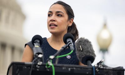 AOC says Feinstein’s refusal to retire is ‘causing great harm’ to US courts